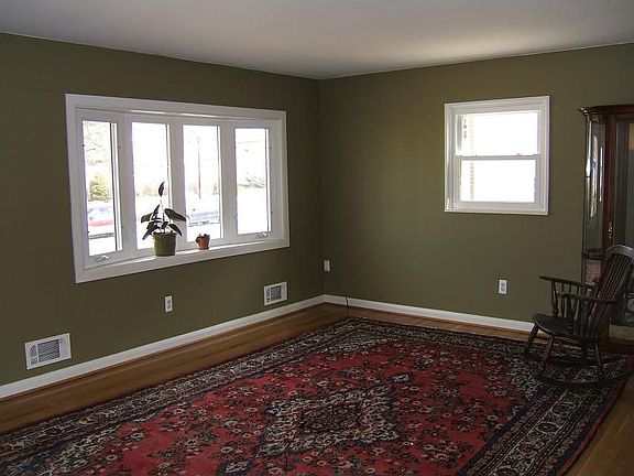 Gleaming Hardwoods in Living Room.