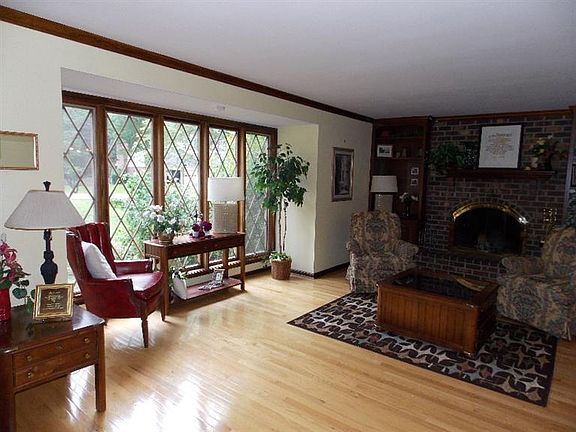 5th image of 601 Leawood Dr