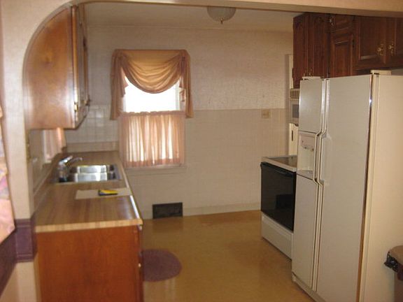 4th image of 326 Piatt Ave