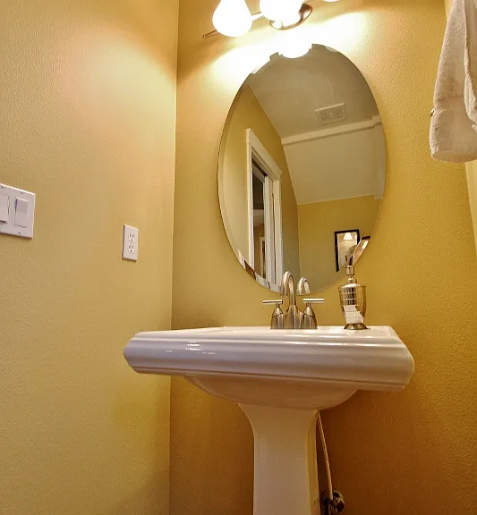 5502 NE Lagos Ct — Photo 24