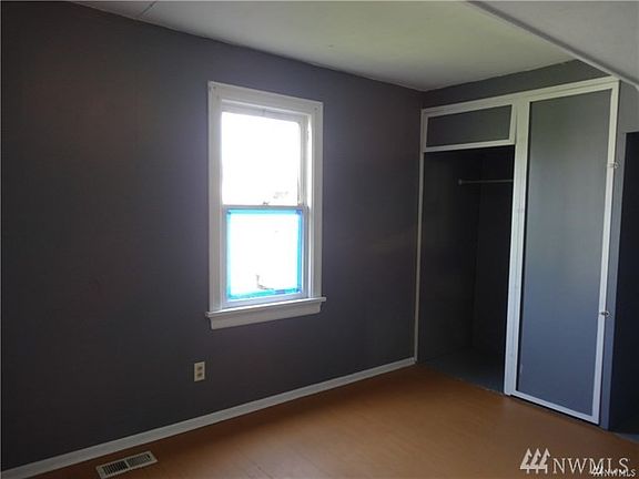 5th image of 421 Port Orchard Blvd