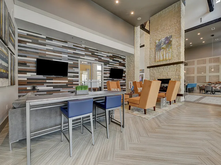 Estraya Westover Hills Apartments — Photo 12