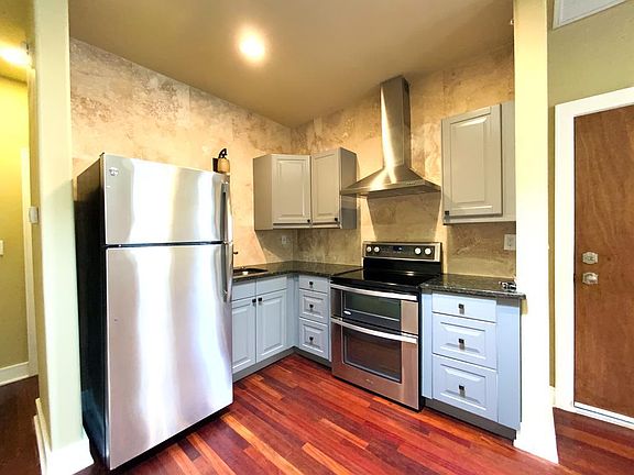 2nd image of 337 Bainbridge St Floor 3