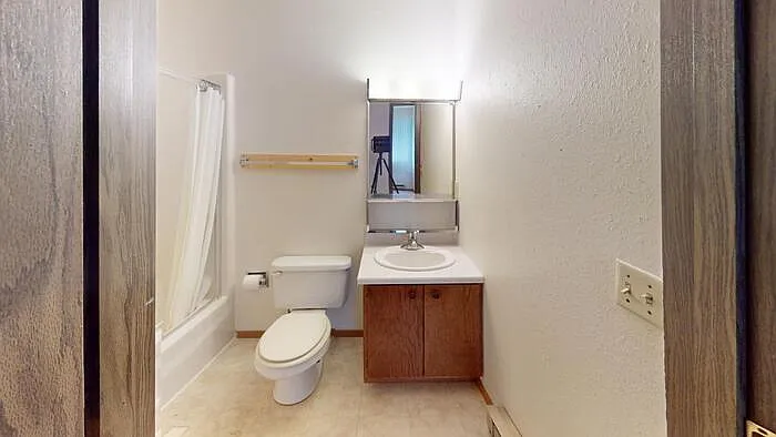 1 bed, 1.0 bath, $650 — Photo 2
