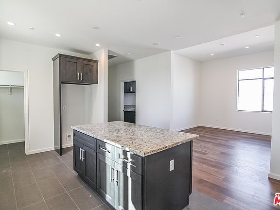 4th image of 3482 San Marino St Unit 601