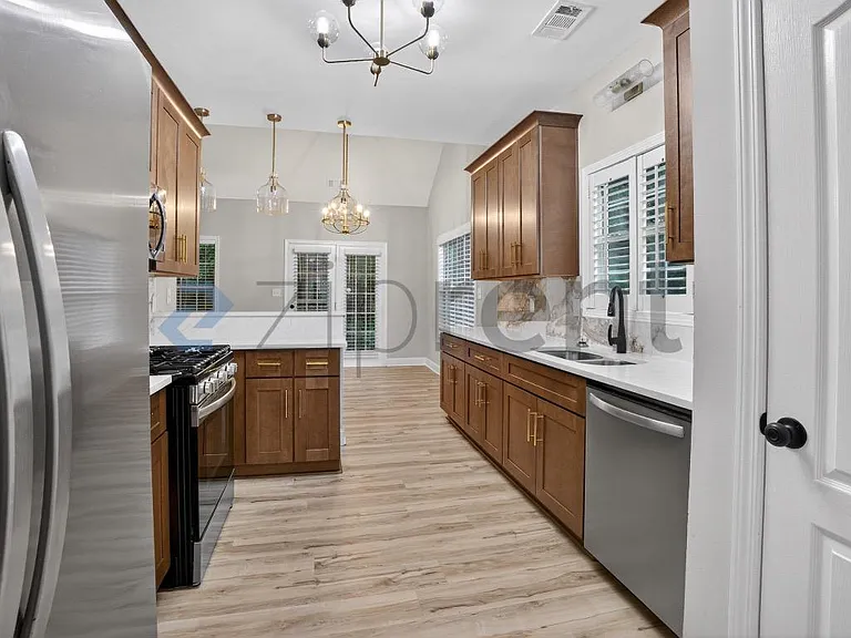 4584 Garden City Dr — Photo 12