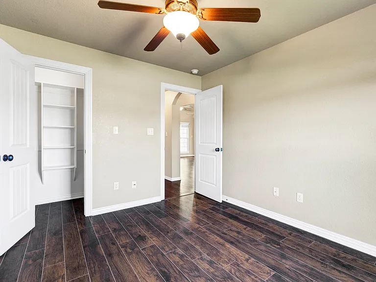 508 Torrington Way — Photo 24
