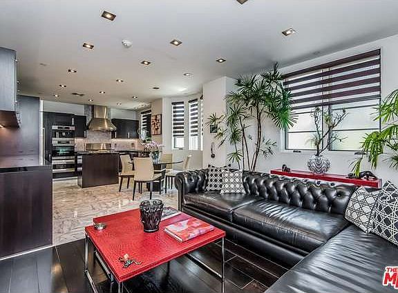 4th image of 443 N Palm Dr APT 301