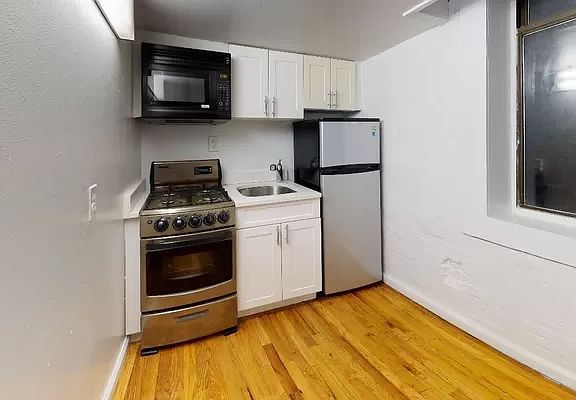 5th image of 525 E 83rd St APT 1WB