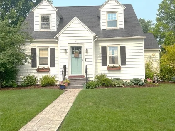 15 Letchworth St, Auburn, NY 13021