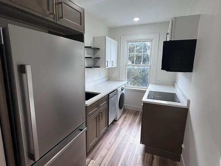 22 High St #C1 — Photo 8