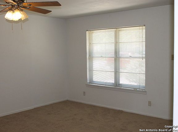 3rd image of 406 W Byrd Blvd