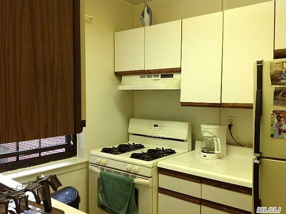 3rd image of 4730 217th St APT 3D