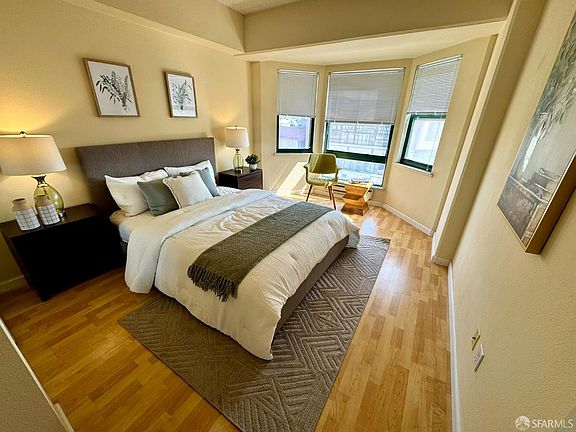 5th image of 988 Franklin St APT 431