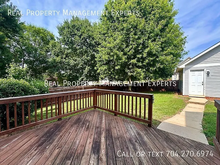 7603 Rolling Meadows Ln — Photo 23