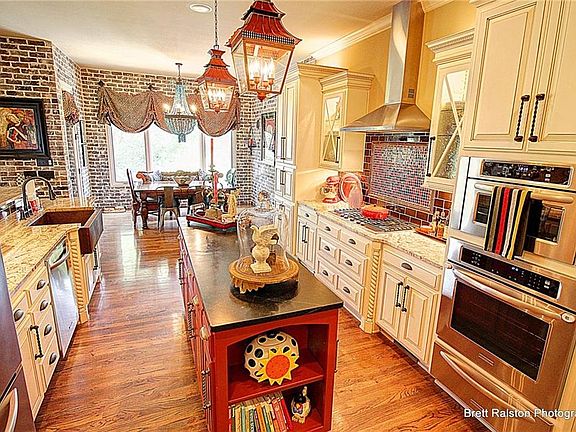 4th image of 7005 W Balmoral Dr