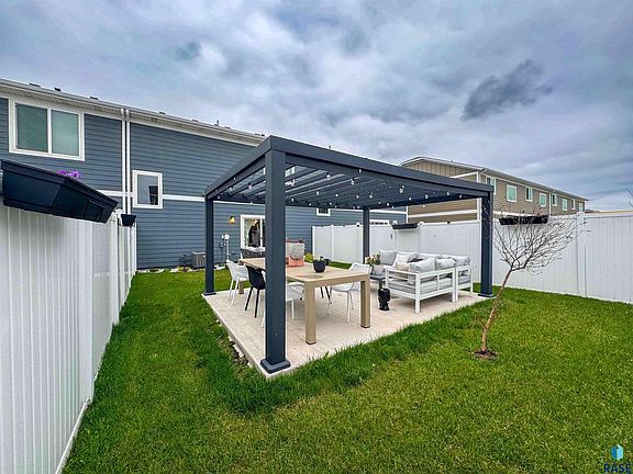 5th image of 4405 E Leubecher Pl