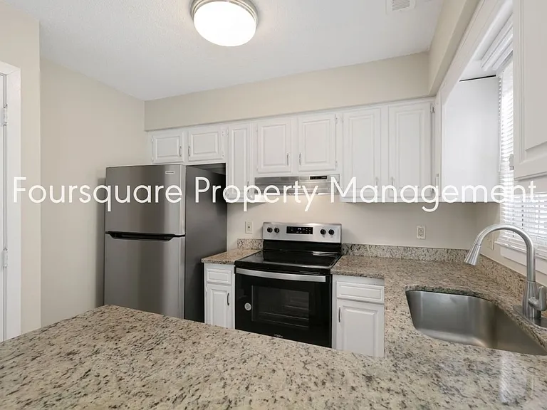 1105 Timber Dr — Photo 16