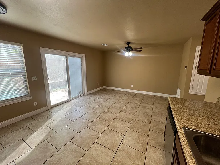1562 N Dawn Dr — Photo 4