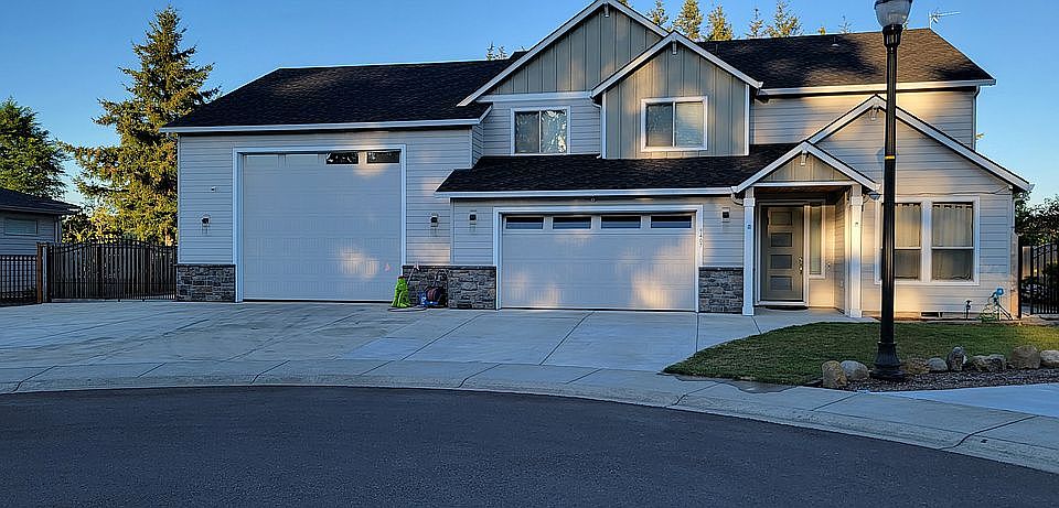 1st image of 9407 NE 157th Ct