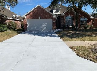 504 Green Cedar Dr, League City, TX 77573