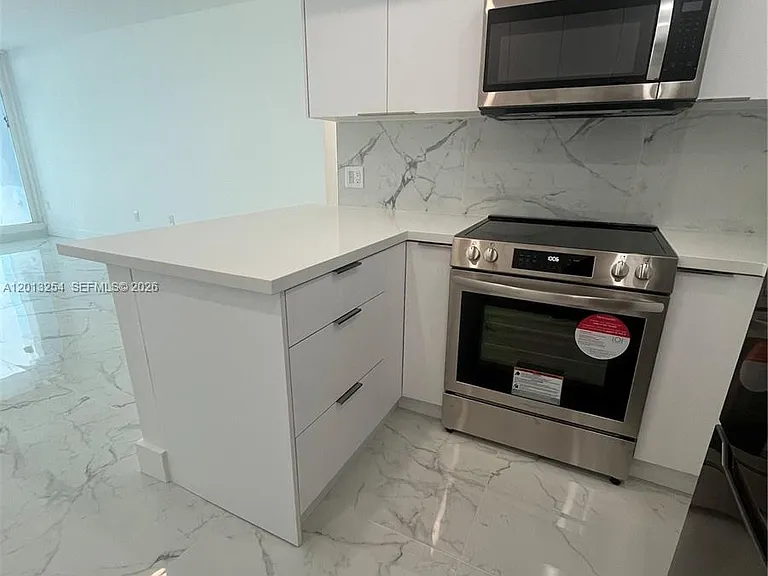 3505 S Ocean Dr #210 — Photo 4