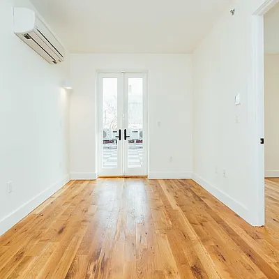 Rented by Nooklyn NYC LLC | media 31