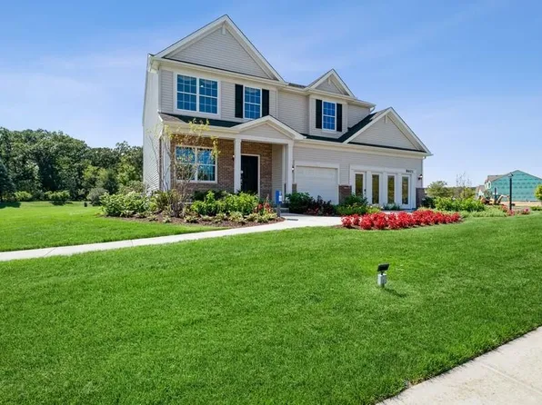 11290 Green Pl, Winfield, IN 46307