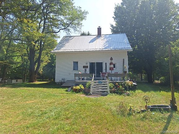 3rd image of 4274 River Rd