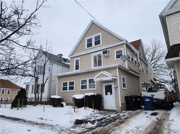 1356 Oak St, Syracuse, NY 13203