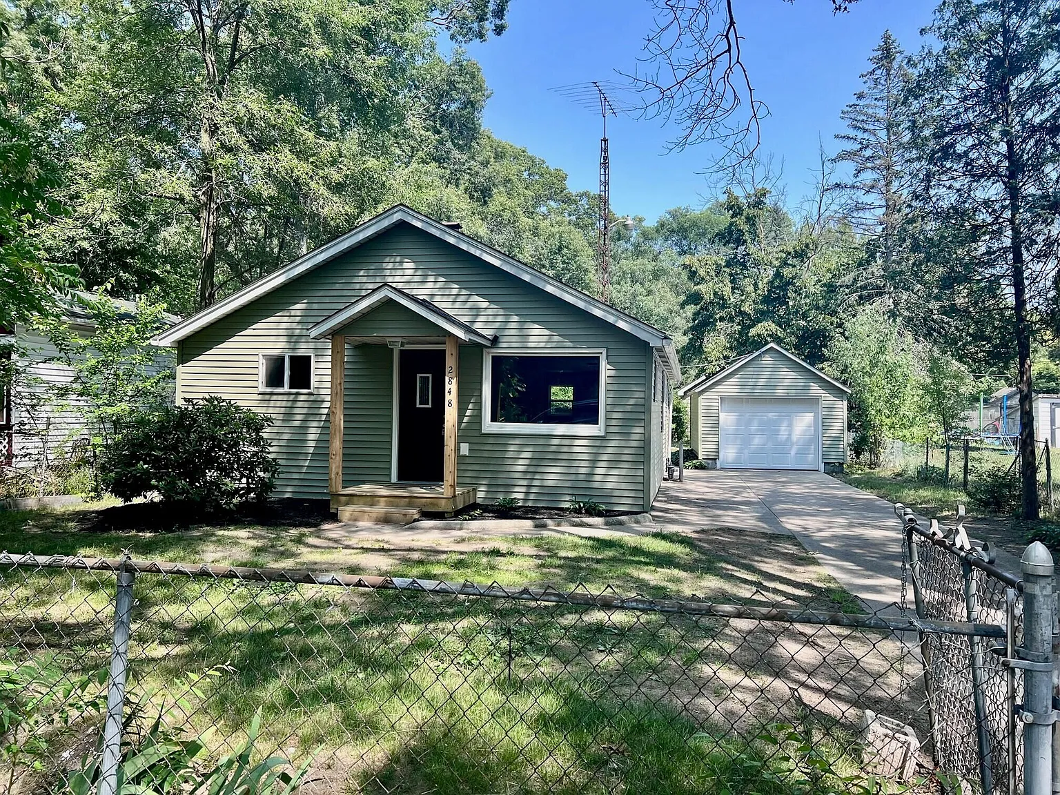 2848 Valk St photo 1