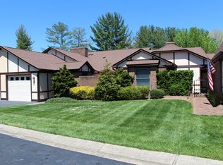 17 Lodge Ln #17, Waynesville, NC 28786