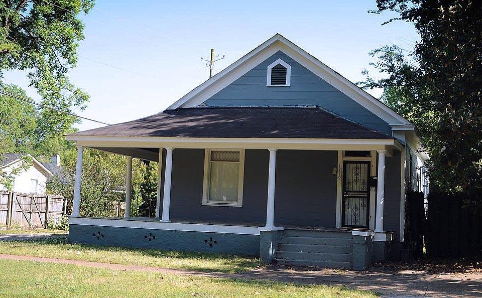1st image of 1719 13th St E
