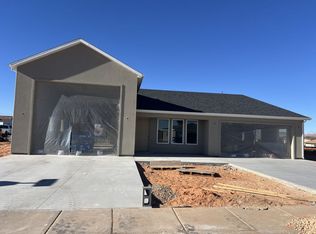 420 Slavens Way, Page, AZ 86040