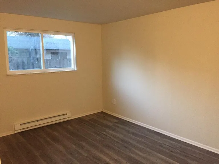 2407 SE 70th Ave — Photo 9