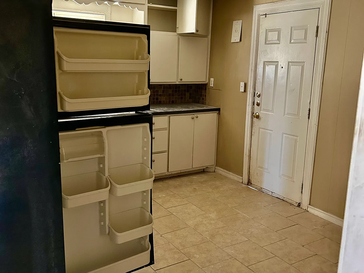 2 bed, 748 sqft, $850 — Photo 2