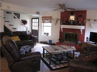 8217 W Henry Prairie Rd, Hearne, TX 77859