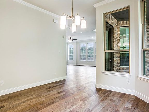 2nd image of 2514 Collins Blvd