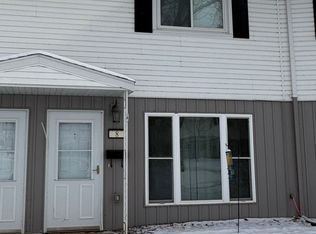 8 Westfield Cir, Minot, ND 58701