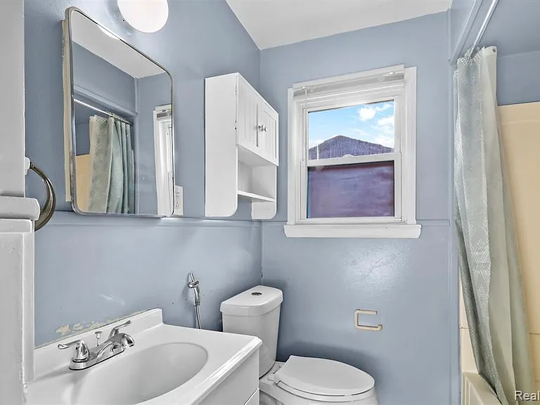 25016 Lehigh St — Photo 6