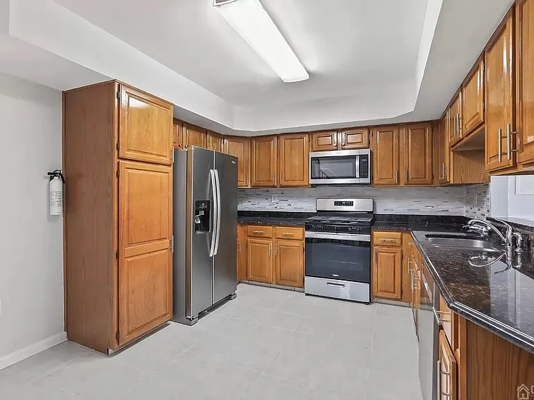 12 Donamar Ln — Photo 17