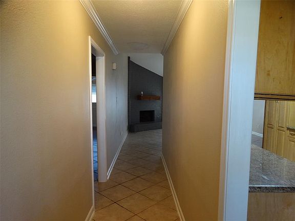 3rd image of 1202 Wildgrove Dr