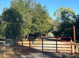 12851 Old Oregon Trl, Redding, CA 96003