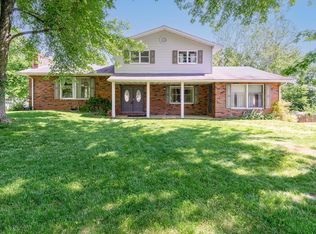 8439 Steelecrest Ln, Troy, IL 62294