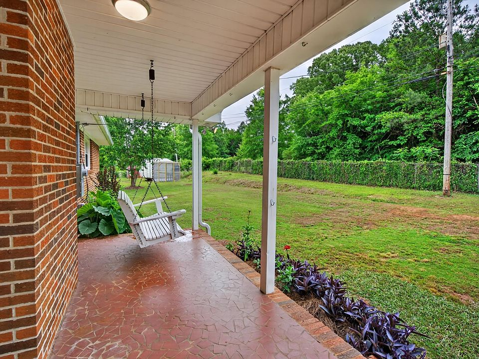 1st image of 817 Taylor Cir