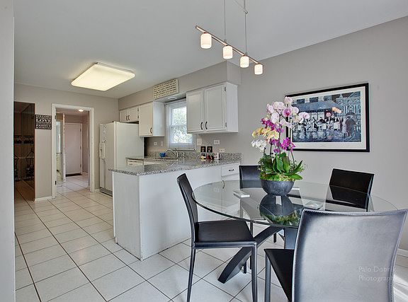 5th image of 207 Plum Grove Cir