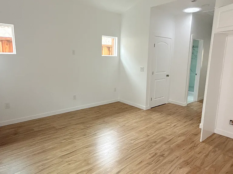 4262 Marsten Ave #4264 — Photo 4