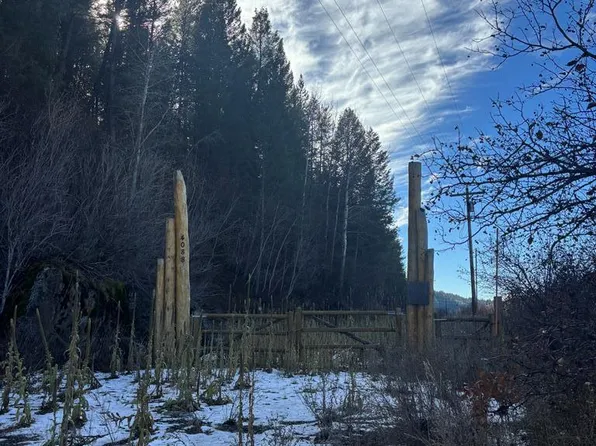 4088 Lower Fishermans Dr, Ashton, ID 83420