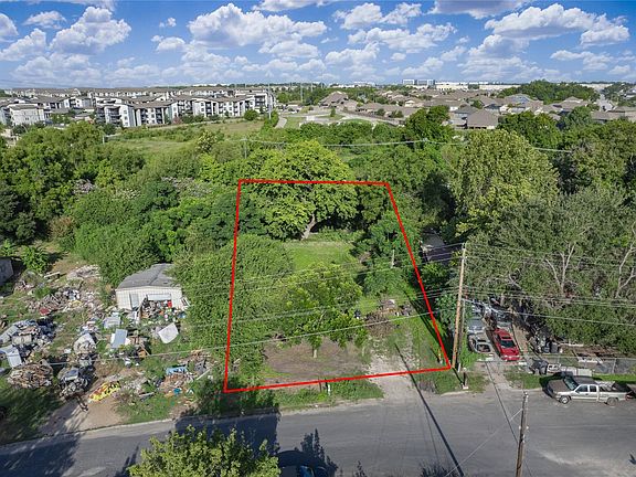 2nd image of 13812 Dewberry Dr