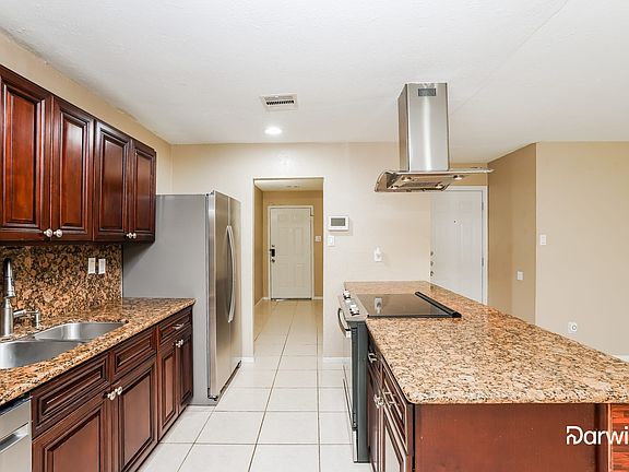 4th image of 17611 Autumn Trails Ln